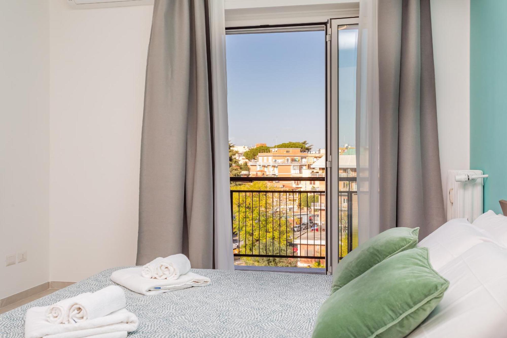 2-bedroom Retreat Near Metro & Parks Apartamento